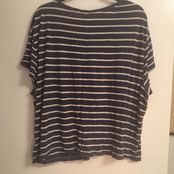 Blue and white striped shirt - Picture 3 of 3